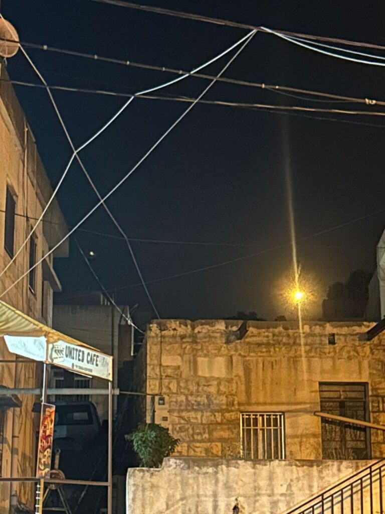 قنابل مضيئة فوق رميش