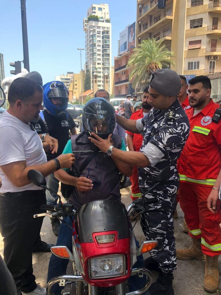 النادي اللبناني للدراجات الآلية بالتعاون مع قوى الأمن الداخلي، أطلق حملة توعوية بعنوان “ما تسترخص بحياتك… الخوذة مش أغلى من حياتك”