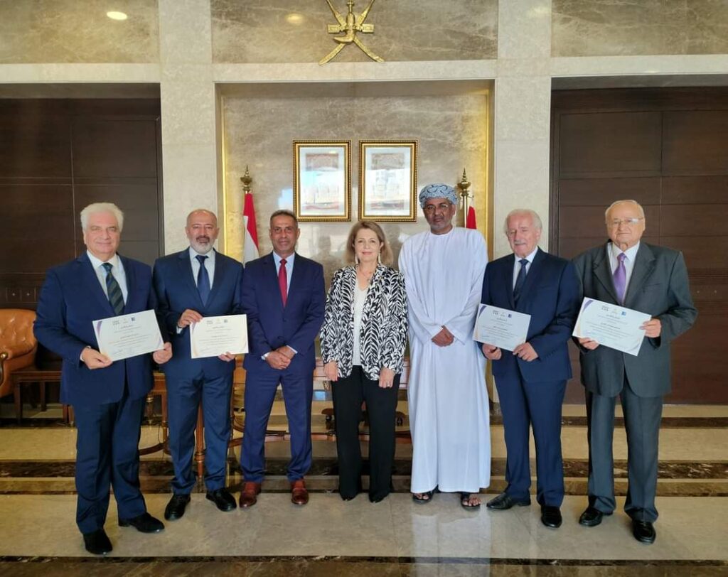 سفير سلطنة عمان يستقبل وفداً من ديوان أهل القلم لتكريم المشاركين في ملتقى المبدعات العربيات الثالث