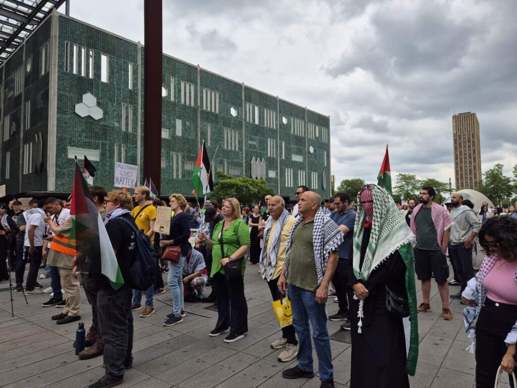 المجموعة الفلسطينية في هولندا تشارك في  مظاهرة  دعما لفلسطين