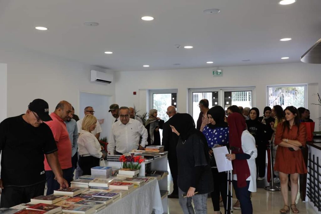 معرض الكتاب الأول في الزرارية بعنوان:بالثقافة نقاوم.. إرادة الصمود أقوى