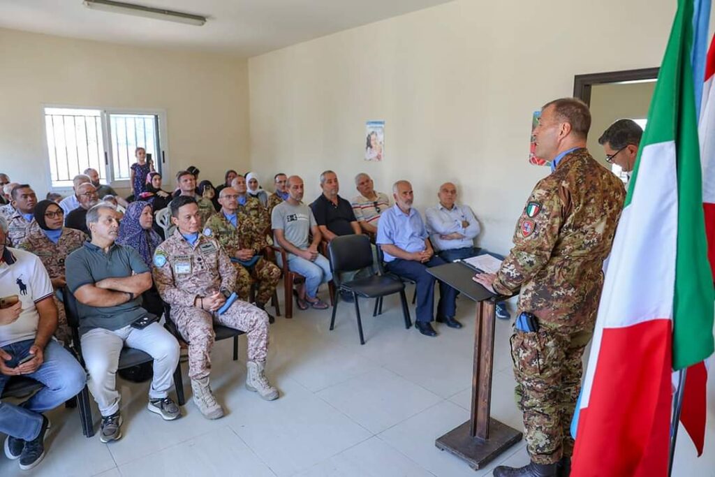 الخوذ الزرقاء” الإيطالية تفتتح مشروع إنارة عامة جديد في بلدة يانوح قضاء صور .