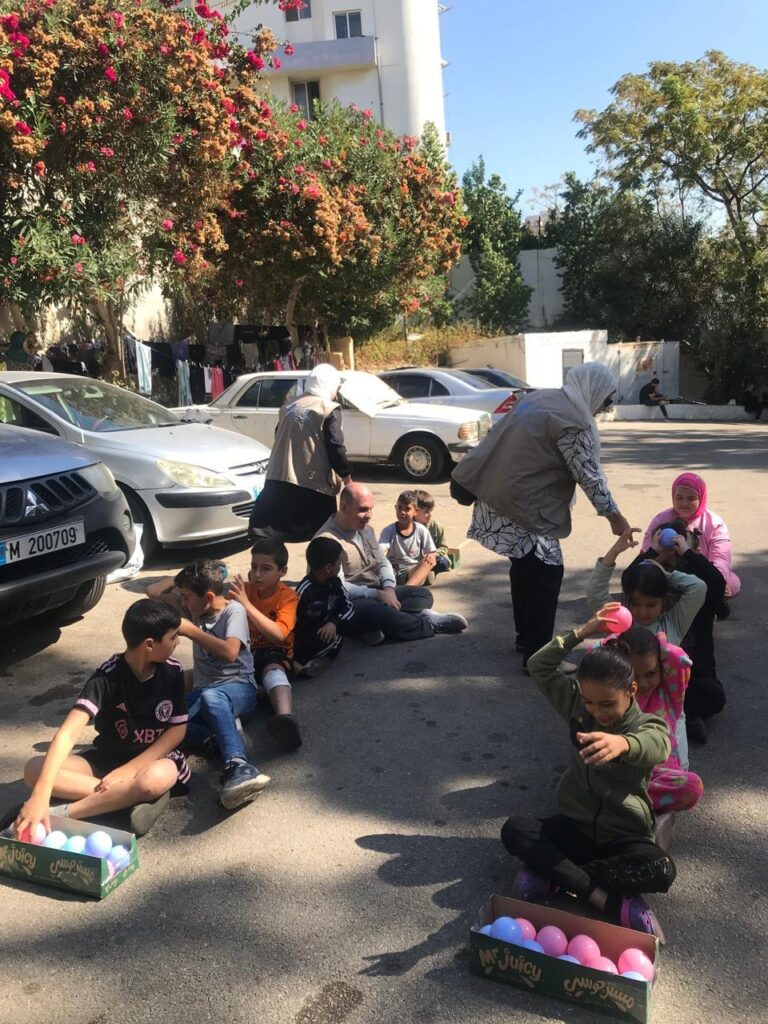 على الرغم من النزوح: جمعية عميس تكمل عملها.