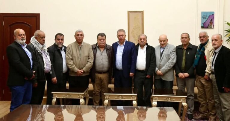 السفير دبور يلتقي لجنة المتابعة المركزية في اللجان الشعبية الفلسطينية في لبنان