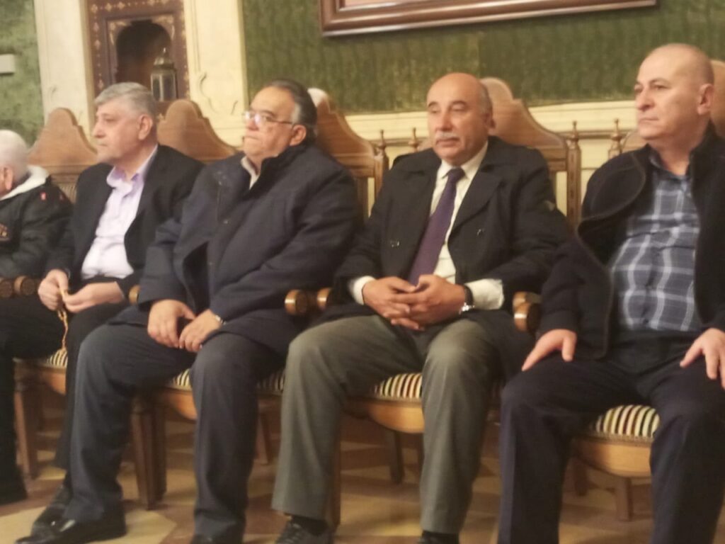 صفدية ممثلا السيدة بهية الحريري يعزي باللواء احمد الصالح