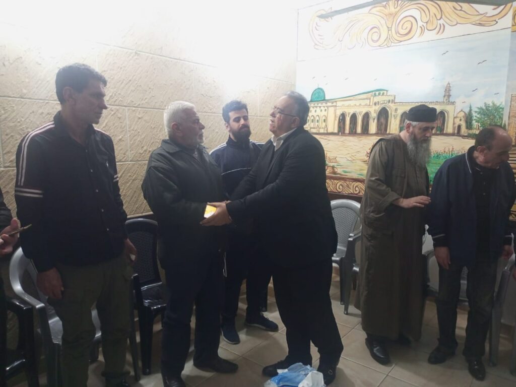 ممثلا معالي بهية الحريري صفدية يعزي بوفاة عماد كردية