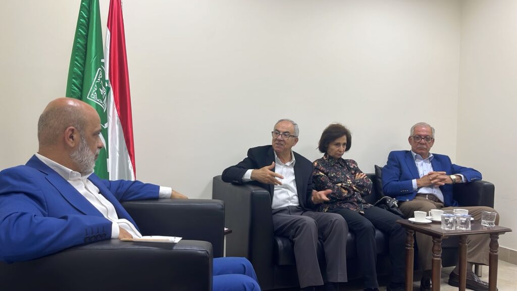 تجمع المؤسسات الاهلية يتابع جولته في صيدا.