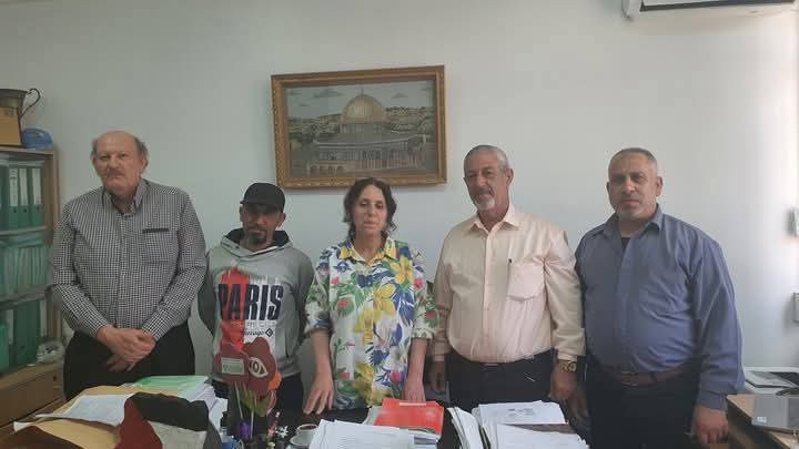 مدرسة دير القاسي المتوسطة تكرّم طلابها المتفوقين في احتفال مميز