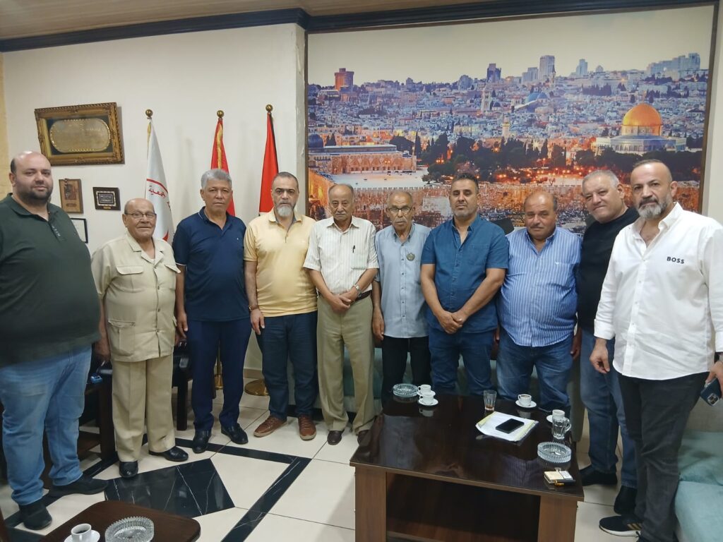 وفد من اتحاد نقابات عمال فلسطين يلتقي مدير مستشفى الشهيد محمود الهمشري