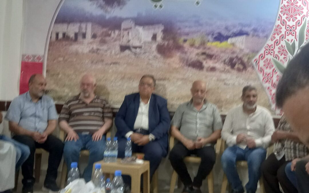 صفدية ممثلاً معالي السيدة الحريري يقدم واجب العزاء بالمرحوم فراس حجير