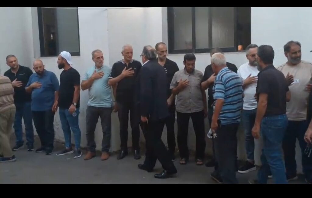 صفدية ممثلاً معالي السيدة الحريري  يقدم واجب العزاء بالمرحومين فوزية  الخطيب وبلال الصباغ