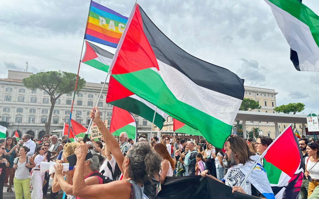 جمعية الصداقة العربية الإيطالية تنضم إلى الإضراب والإيطاليون يتحدّون الطقس السيئ في 80 مسيرة داعمة لفلسطين