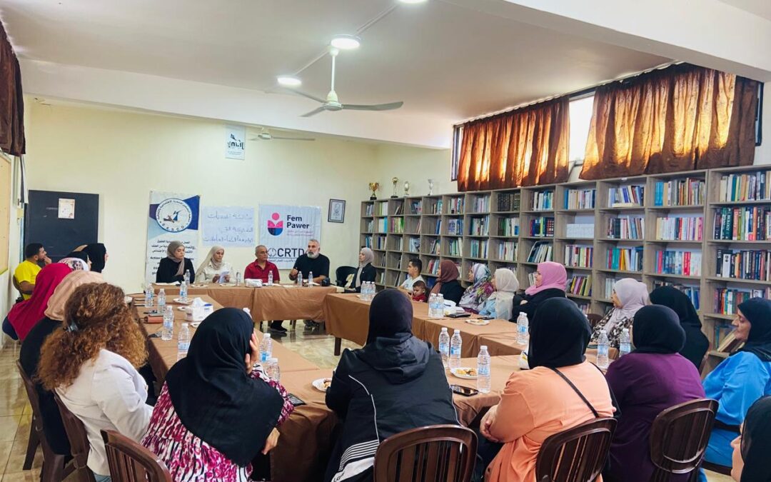 جمعية التضامن تنظم طاولة حوار في مخيم الرشيدية حول التحديات التي تواجه النساء العاملات