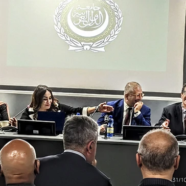 ثمانون عامًا من التاريخ العربي