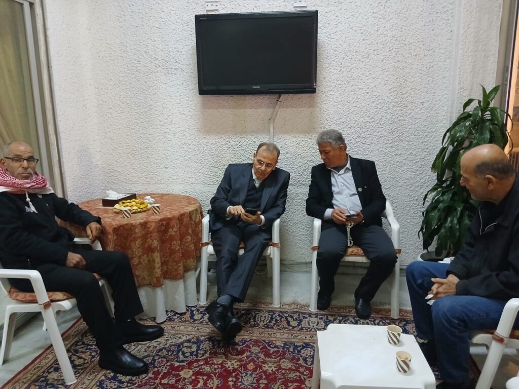 اتحاد نقابات عمال فلسطين  و  سعادة النائب الدكتور عبد الرحمن البزري بحشا القضايا المطلبية لشعبنا ؛