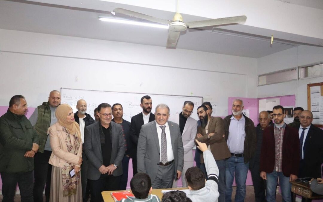السفير محمد الأسعد في جولة شاملة في الجنوب: دعم للعمال، تمسّك بالأونروا، تعزيز للعلاقات اللبنانية–الفلسطينية، ووفاء للشهداء