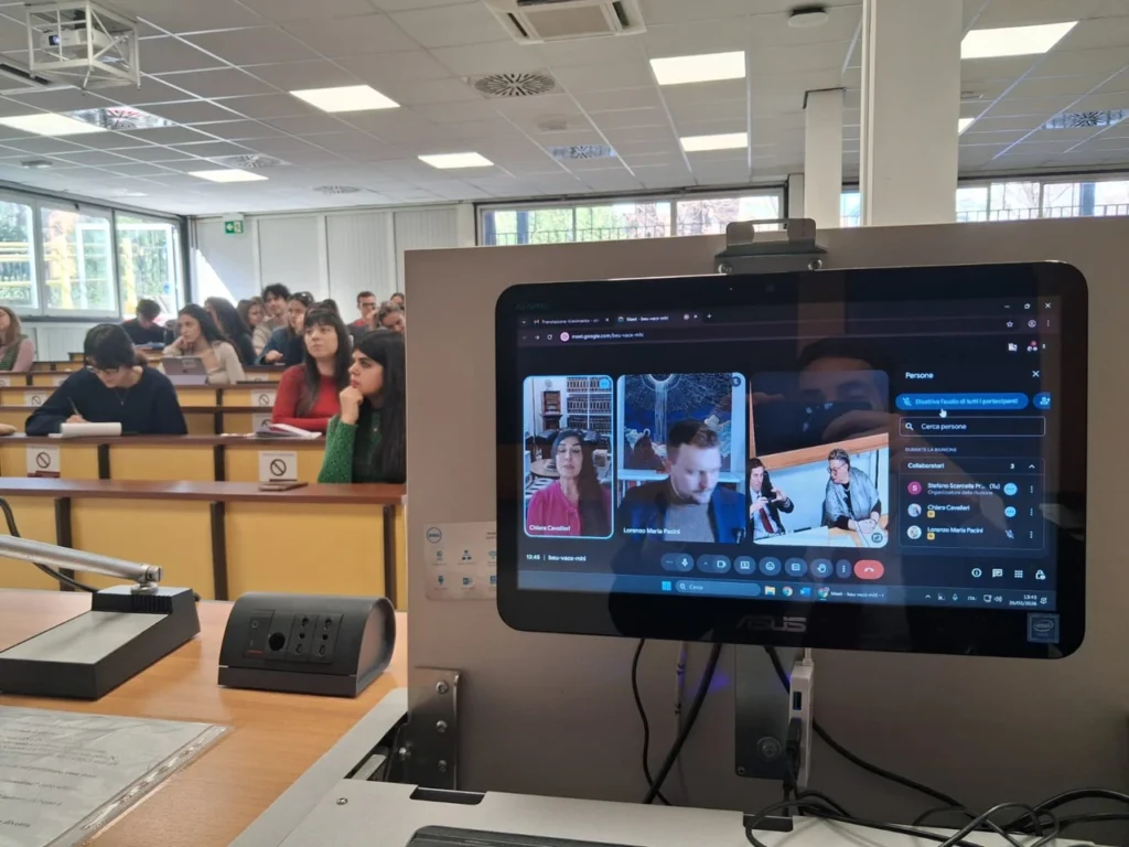 إيران: نقاش ثري في جامعة سابينزا