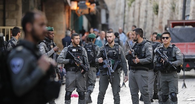 الاحتلال يعتقل أكثر من 40 عاملا شرق القدس المحتلة