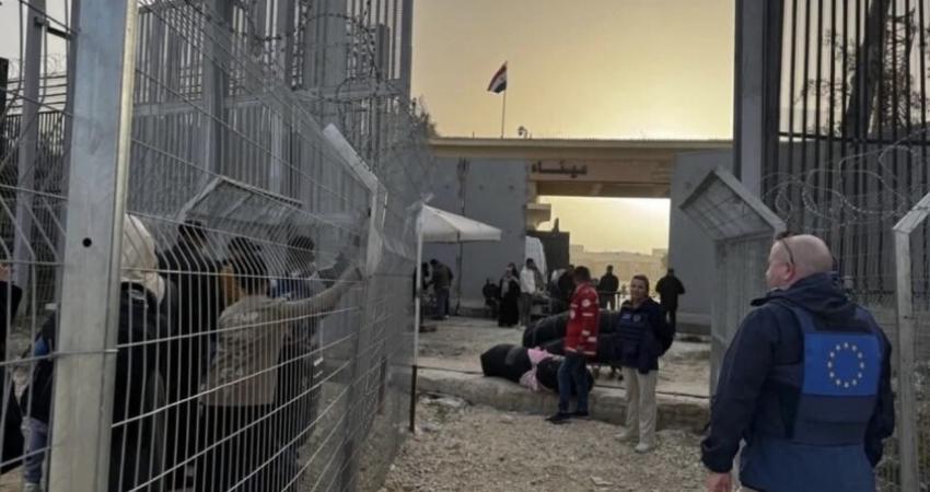 الإعلام الحكومي ينشر إحصائية حركة السفر عبر معبر رفح خلال الأسبوعين الماضيين