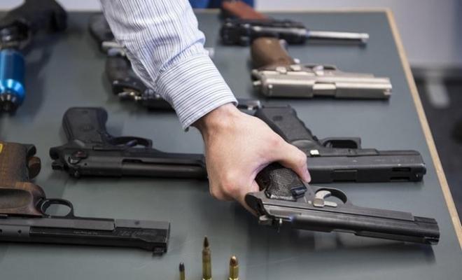 شرطة الشجاعية توقف 7 أشخاص وتصادر أسلحة إثر شجار عائلي