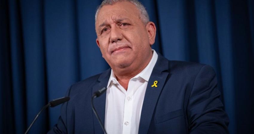 آيزنكوت يهاجم نتنياهو.. “غير مؤهل” ويجب استبعاده من الحياة العامة 19 فبراير 2026 . الساع