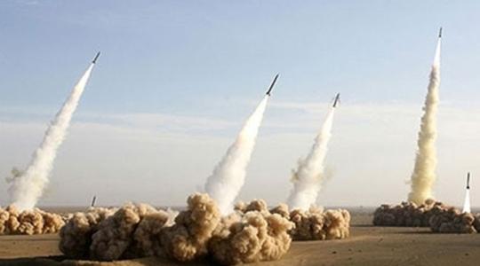 إطلاق رشقة صواريخ باليستية من ايران نحو “اسرائيل”