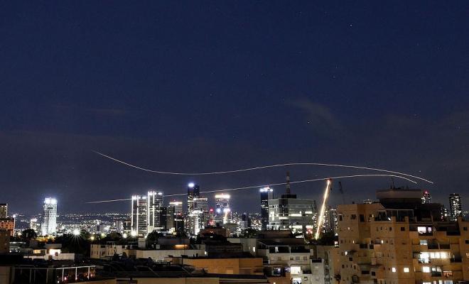 دول عربية تعترض هجمات صاروخية ومسيّرات إيرانية