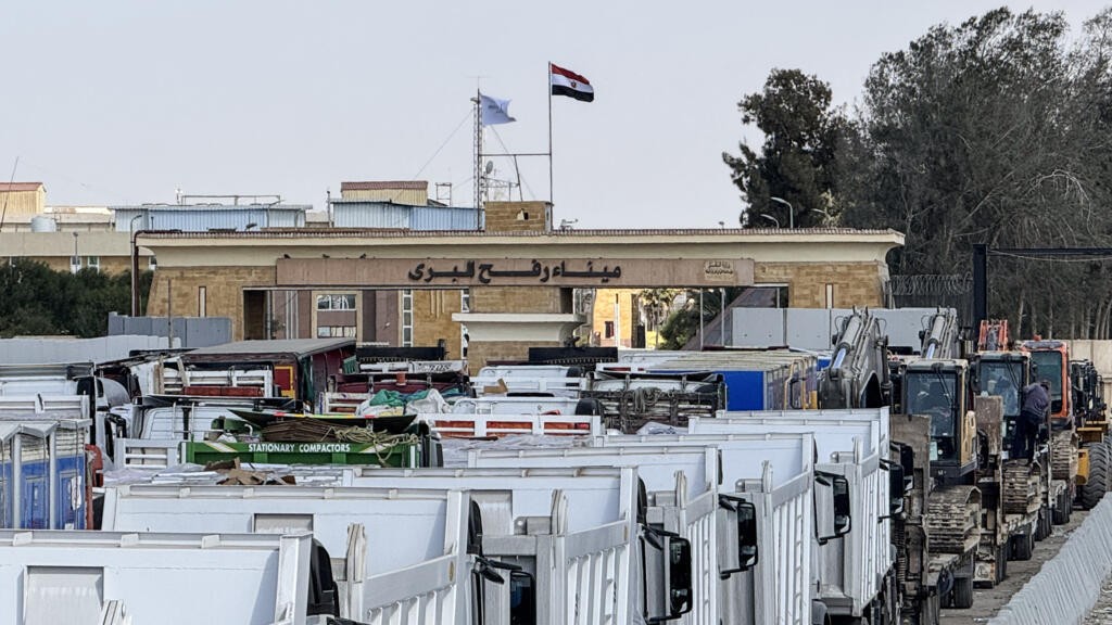 مصادر فلسطينية : عودة 41 فلسطينيا إلى غزة عبر معبر رفح