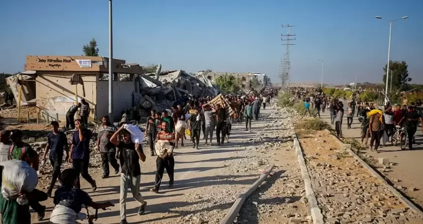 في خطوة تنذر بتفاقم الأزمة الإنسانية منظمات إغاثية دولية تبدأ بالانسحاب من قطاع غزة