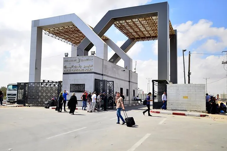 عودة الفلسطينيين إلى غزة… رسائل إنسانية وسياسية تتحدى رهانات التهجير