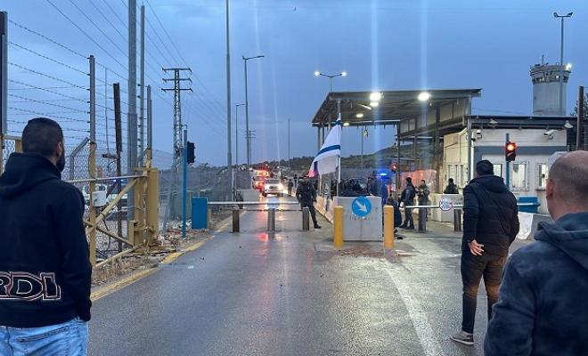 4 شهداء أعدمهم الاحتلال داخل مركبة في طمون: رجل وزوجته وطفليهما