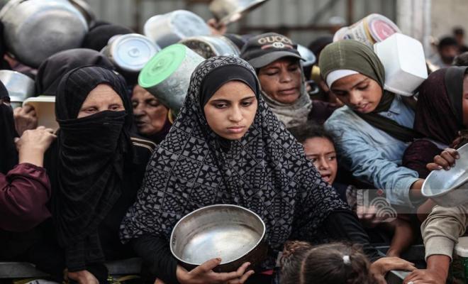 في يوم المرأة العالمي: 57 ألف امرأة معيلة بغزة يواجهن ظروفا معيشية قاسية
