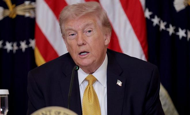 ترامب يهدد إيران بضرب محطات الطاقة إذا لم تفتح مضيق هرمز