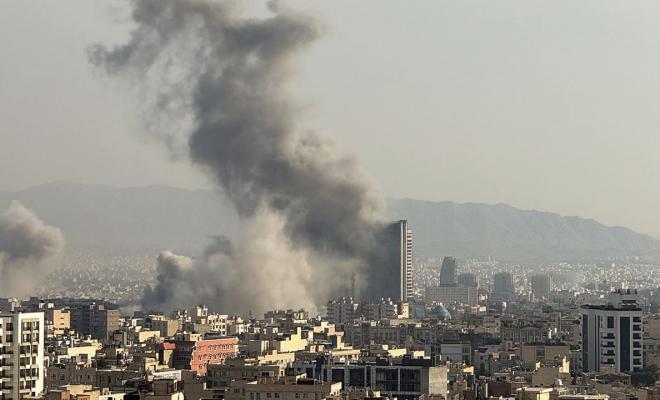 هآرتس: طهران ترفض شروط ترامب وإسرائيل تخشى الاستنزاف