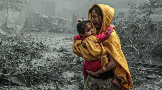 الاحتلال يقصف غزة من الجو والبر والبحر في خرق متواصل لاتفاق وقف إطلاق النار
