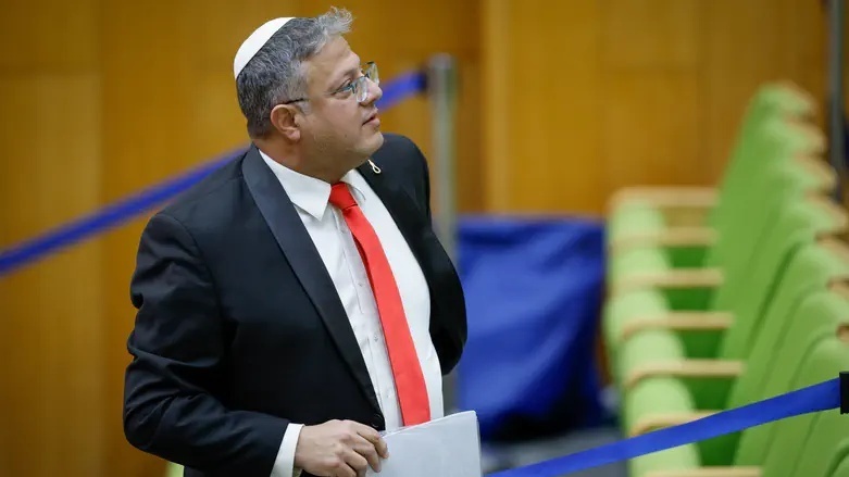 وسط مخاوف من تفجر الاوضاع الامنية الكنيست تصادق على قانون إعدام الأسرى الفلسطينيين