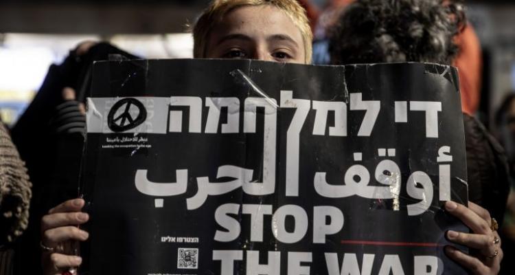 تصريحات متضاربة تُربك المشهد.. غضب في “إسرائيل” ونفي إيراني وترقّب خليجي