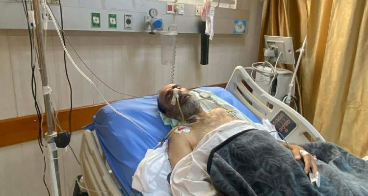 باسل أبو شمالة يواجه سرطان القولون وسط قيود تعيق سفره للعلاج