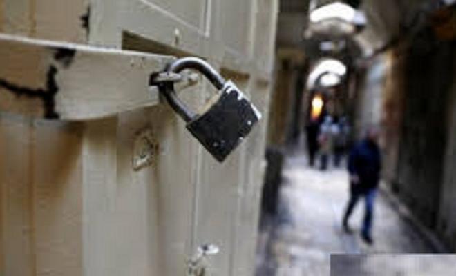 إضراب شامل بالضفة رفضاً لإقرار الكنيست “قانون إعدام الأسرى”
