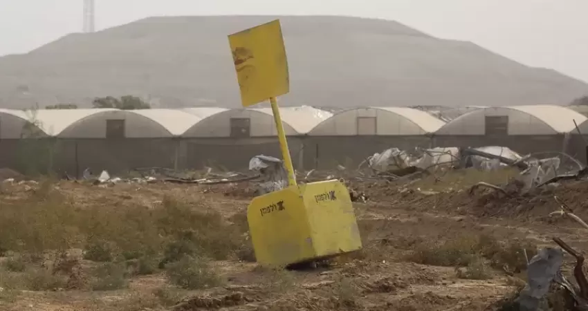 مخطط “ابتلاع غزة”.. الاحتلال يزيح “الخط الأصفر” بعمق القطاع وينهب 60% من مساحته
