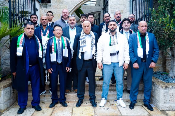 بحضور الفريق الرجوب والقائم بأعمال السفير الصيني اللجنة الأولمبية تقيم حفل وادعٍ للبعثة الرياضية المشاركة في دورة الألعاب الآسيوية الشاطئية