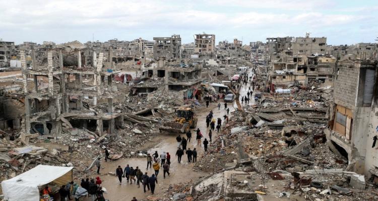 النازحون بغزة يعيشون حياة ماساوية بسبب حرب الابادة الاسرائيلية