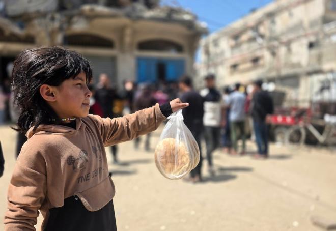 تسريبات خطة مطروحة للمرحلة المقبلة في قطاع غزة: نزع السلاح مقابل الإعمار والانسحاب الإسرائيلي
