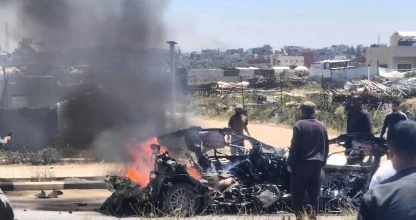 3 شهداء بقصف “إسرائيلي” استهدف مركبة مدنية وسط قطاع غزة