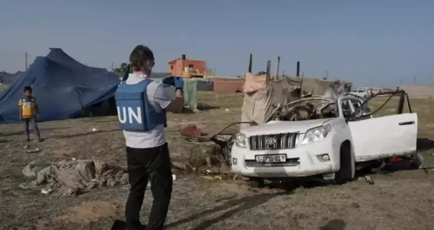الاحتلال يستهدف مركبة أُممية في خانيونس جنوب قطاع غزة