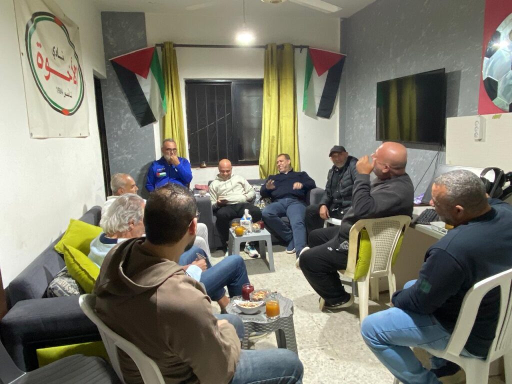 اجتماع إداري لنادي الأخوة في صيدا: تأجيل الأنشطة الرياضية ومناقشة التحديات المالية في ظل الأوضاع الأمنية