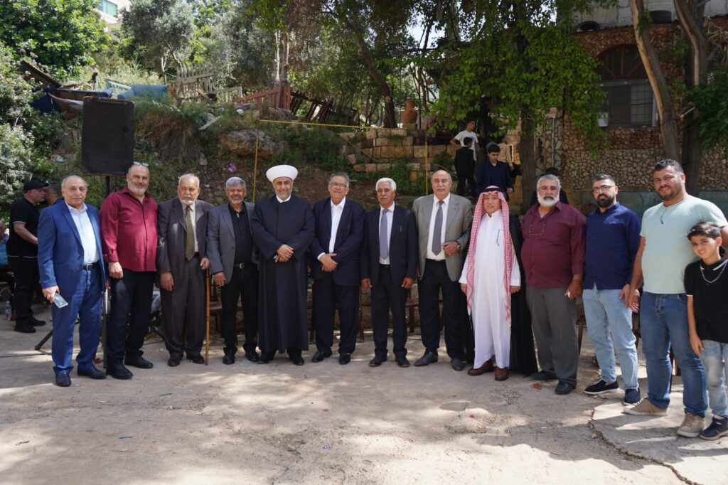 وليد صفدية ممثلًا أحمد الحريري في حفل زفاف نجل الشيخ أبو خلدون العسكر بخلدة