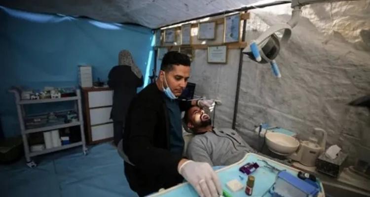 علاج الأسنان في غزة..  قرارٌ مرهون بالقدرة على تحمّل الألم  أو القدرة على دفع تكاليف العلاج