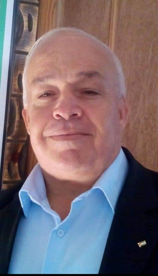 الصحفي حسن جبر يواجه المرض وحيدًا في غزة