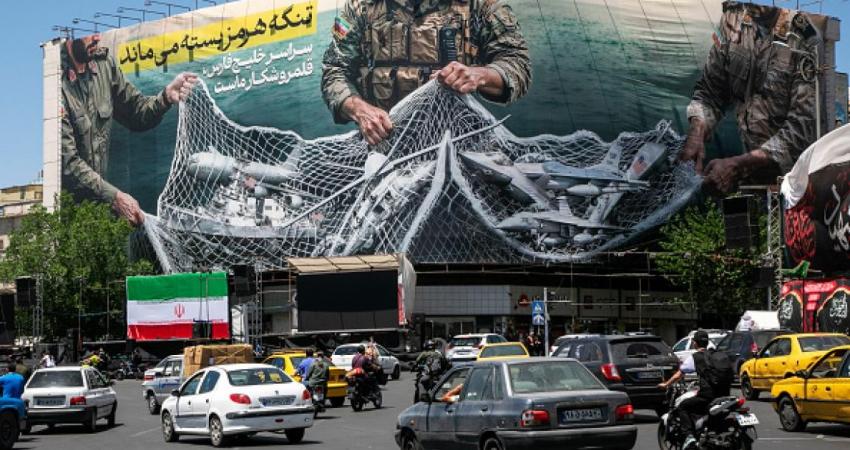الحرب في المنطقة | ترامب يميل لعمل عسكري وطهران تتوعد بمفاجآت